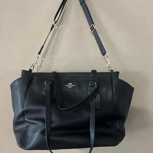 Coach purse large black with pockets
